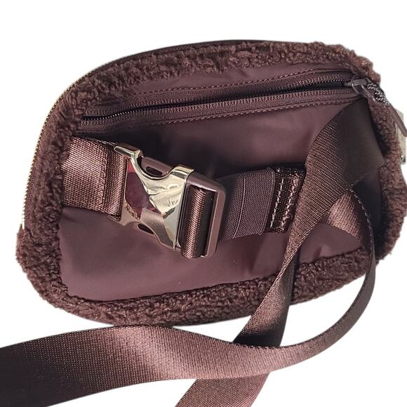 lululemon brown sherpa belt bag Lululemon Everywhere Belt Bag 1L Sherpa Brown Gold Hardware